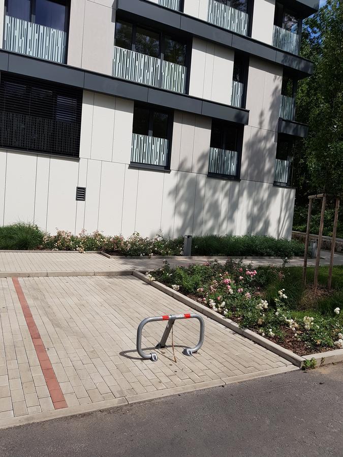 Enjoy In Garden Apartment Prague Exterior photo