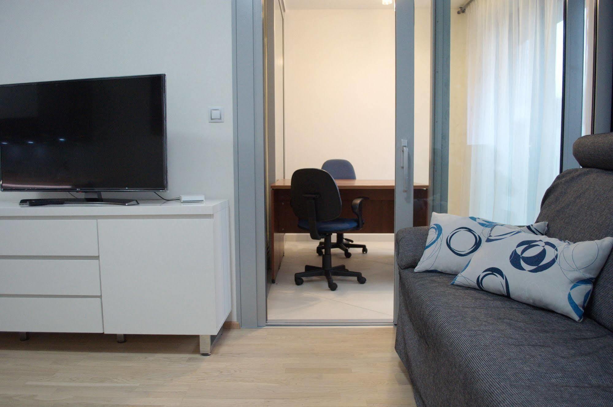 Enjoy In Garden Apartment Prague Exterior photo